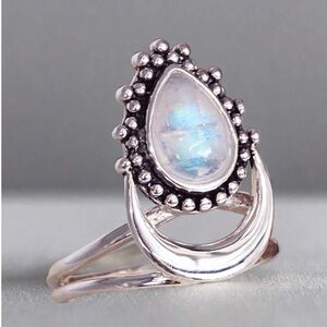 Sterling silver REAL moonstone ring ✨with original case and pouch